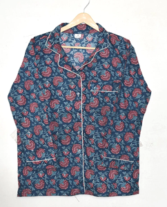 Ensemble de pyjama élégant en coton imprimé à la main avec chemise boutonnée et col cranté, pantalon assorti à coupe droite - Product Image 4