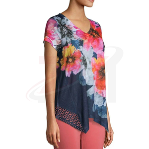 Camiseta de manga corta con cuello en V y estampado floral para mujer, corte holgado, dobladillo asimétrico, estilo informal para primavera y verano - Product Image 4