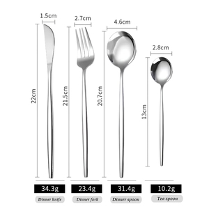 Ensemble de couverts élégants en argent brillant, 4 pièces : comprenant un couteau de table, une fourchette de table, une cuillère à soupe et une cuillère à café - Product Image 6