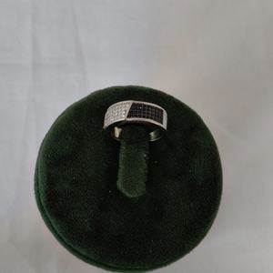 Anillo de Plata de Ley 925 con Circonitas Cúbicas Blancas y Negras Clásicas, Anillo de Banda Geométrica de Lujo para Hombre, Acabado Pulido, Regalo para Fiesta - Product Image 4