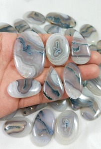 Ágata de Árbol Natural Blanca y Verde, Gema de Diseño Único, Piedra Semipreciosa Suelta para Joyería y Sanación - Product Image 1