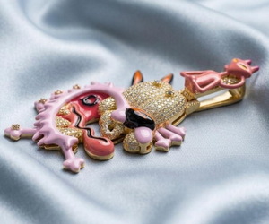 Broche animale de dessin animé en émail et strass, pendentif doré rose, épinglette personnalisée, bijou fantaisie, cadeau - Product Image 5