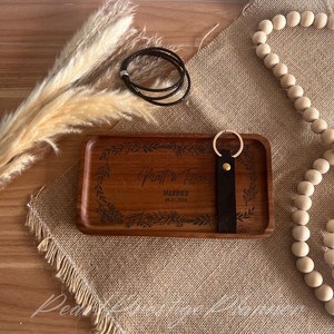 Bandeja de Servir de Madera de Mango, Estilo Contemporáneo, Hecha a Mano, Ecológica y Personalizada, con Acabado Antiguo, por UO INDIA - Product Image 2