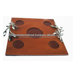 Plateau de service en bois sculpté élégant de qualité supérieure Plateau en bois de qualité supérieure pour présenter et servir le petit déjeuner - Product Image 4