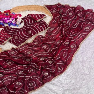 VASTRA COTTAGE Sari de Seda Satinada Suave Premium con Bordado de Encaje Rico Hecho a Mano y Blusa Completamente Trabillada - Product Image 6