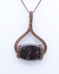 Collier en agate naturelle avec pendentif enroulé de fil de cuivre |   Collier artisanal bohème en pierres précieuses - Product Image 1
