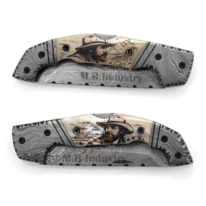 Couteau de camping pliant à lame droite en acier Damas OEM personnalisé - Manche en os de chameau gravé au laser - Desert Gunslinger - Product Image 6