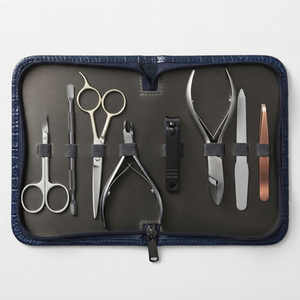 Kit de Manicura y Pedicura Quirúrgico de Acero Inoxidable / Kit de Manicura y Pedicura Personalizado con Instrumentos Quirúrgicos - Product Image 1