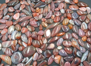 ขายส่งหินอาเกตบอตสวานาธรรมชาติทรงคาโบชองสีน้ำตาลผสมรูปทรงหลากหลายสำหรับทำเครื่องประดับ |   ผู้จัดจำหน่ายอัญมณีจากโรงงานโดยตรง - Product Image 3
