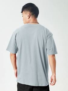 เสื้อยืดแขนสั้นผู้ชาย สีเทาอ่อน สีเงิน ทรงปกติ คอกลม ผ้าฝ้ายถัก 100% - Product Image 2