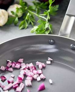 X Bobby Flay in acciaio inossidabile antiaderente 12 "Frypan con coperchio | GreenPan - Product Image 6