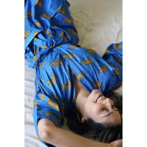 Wild and Free - Traje de baño con capucha y estilo elegante para mayor comodidad y libertad - Product Image 2