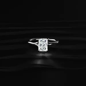 Bague de fiançailles solitaire Radiant, bague de mariage, look royal, avec clarté VVS-VS certifiée IGI, acheter directement en Inde - Product Image 1