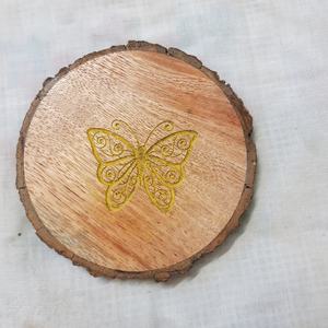 Sous-verre vierge en bois avec encadrement en laiton Améliorez votre décoration de table avec des sous-verres élégants en bois d'acacia - Product Image 5