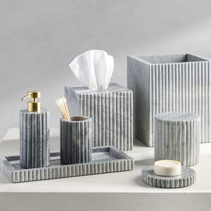 El conjunto de accesorios de baño de mármol premium es una colección elegante y sofisticada diseñada para transformar baños modernos. - Product Image 5