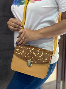 Bolsos elegantes de cuero auténtico, bolsas de mano coloridas con cabestrillo de cuero reciclado - Product Image 5