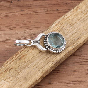 จี้พลอยบลูโทแพซธรรมชาติวินเทจขายส่ง เงินแท้ 925 ชุบแพลตตินัม ประดับลายจุด ทำด้วยมือ ราคาขายส่ง - Product Image 4