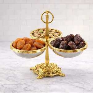 Plateau rond en métal doré filigrané avec 4 pots de rangement pour fruits secs, ensemble de boîtes à noix et épices de luxe avec couvercle en lotus doré pour table d'invités - Product Image 2