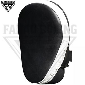 Vendas de boxeo de cuero y PU duraderas de alta calidad en gris y negro con logo personalizado y cierre de velcro - Product Image 2