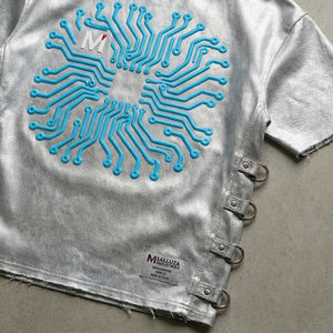 T-shirt streetwear futuriste surdimensionné à imprimé circuit, mode urbaine, coton premium, t-shirt technique MALUZA INDUSTRIES - Product Image 4