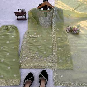 Conjunto Kurti Palazzo de Seda VASTRA COTTAGE con Dupatta con Bordado, Forro de Microalgodón Suave, Completamente Cosido, Ropa Étnica Festiva para Fiestas - Product Image 5