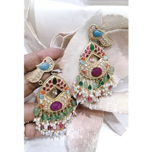 Pendientes de Moda de Primera Calidad, Chapados en Oro, con Circonitas Brillantes, Estilo Fusion, para Mujer, Ideales para Fiestas y Eventos Nocturnos - Product Image 1