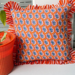 ปลอกหมอนอิงสี่เหลี่ยมสีส้มลายพืชสไตล์โบฮีเมียนสำหรับใช้ในบ้าน - Product Image 4