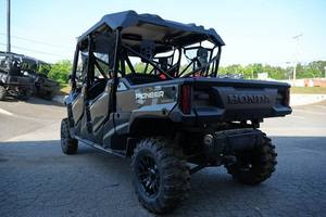 Promotions 2025 Honda Pioneer 1000-6 Crew Deluxe UTV POUR ADULTES - Product Image 2