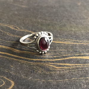 Natural <b>Garnet</b> Gemstone <b>Ring</b> 925 Sterling <b>Silver</b> Oval Shape Minimalist Party Wear Jewelry - Product Image 4