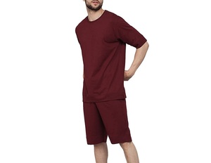 Conjunto de Camiseta y Pantalones Cortos de Algodón Color Granate para Hombre, Cuello Redondo Personalizado, Atuendo Casual de Verano, Color Sólido, Transpirable, Ligero, Corte Regular - Product Image 1