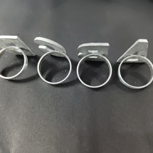 Anillos para Servilletas Personalizados con Letras del Alfabeto A B C D, Hebillas de Aluminio Texturizado Plateado para Decoración de Mesa de Boda y Eventos - Product Image 5