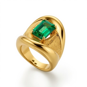 แหวนทองคำแท้ 14K ประดับมรกตทรงเหลี่ยมสีเขียว ดีไซน์ร่วมสมัย เครื่องประดับชั้นดี รับผลิตแบบ OEM - Product Image 3