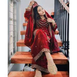 Conjunto de Salwar Kameez de Seda de Diseñador para Fiesta: Top, Pantalón y Dupatta - Product Image 5