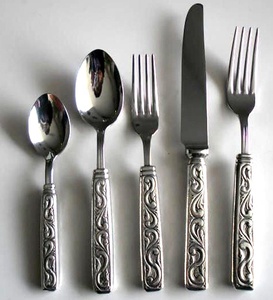 Ensemble de couverts en acier inoxydable, fabriqués à la main, avec manche poli argenté, style occidental et différents designs - Product Image 1