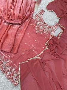 Listo para comprar: Diseño de estilo islámico de aspecto tradicional, especial para el Eid y Ramadán, Salwar Kameez a la moda, pedidos de exportación al por mayor. - Product Image 4