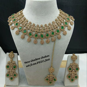 Conjunto de Collar Gargantilla Étnico de Perlas Chapado en Oro Cobre Vintage para Novia, Pendientes y Maang Tikka, Hecho a Mano, de Alta Calidad y a la Moda - Product Image 1