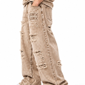 Jean baggy en denim délavé personnalisé pour homme, coupe ample, style streetwear hip-hop, avec imprimé lettres et design personnalisé - Product Image 3