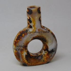 2025 vente chaude résine Pots de fleurs décoration de la maison Vase à fleurs Vases de luxe usine en gros résine Vase chambre Table décor - Product Image 1