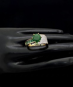 STUNNING SPARKLE STYLISH Gold Plated Round Green <b>Ring</b> for Women with <b>Zirconia</b> Glam Fashion Jewelry - Product Image 1