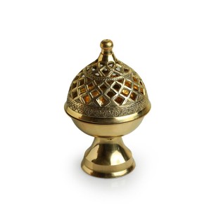 Quemador de incienso de latón con asa |   Quemador de Loban Dhoop Religioso, Ecológico y Hecho a Mano |   Quemador de Bakhoor Decorativo para el Hogar - Product Image 4