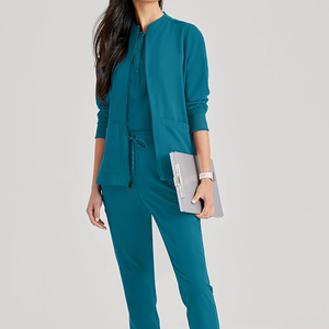 Uniformes Médicos de Última Moda, Uniformes de Enfermera Elegantes de Manga Corta con Logotipo Personalizado, Traje de Enfermera Elástico para Mujer, Uniforme para Salón de Belleza y Spa - Product Image 1