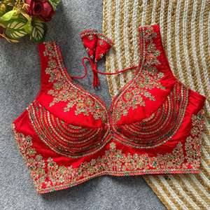เสื้อเบลาส์พร้อมลายเย็บปักที่หนาดีไซน์สวยงามสำหรับงานปาร์ตี้ - Product Image 2