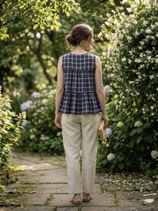 Ensemble coordonné décontracté en lin et coton avec haut à volants à carreaux et pantalon - Product Image 2