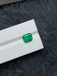 Pierre précieuse émeraude naturelle, taille émeraude, verte, 4,45 carats, pierre non montée pour la fabrication de bijoux - Product Image 5