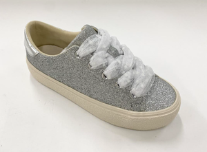 Zapatillas vulcanizadas al por mayor para niños, fabricadas en Vietnam, con parte superior de malla, superposición de ante, suela de goma, cierre de velcro, ligeras y personalizables. - Product Image 4