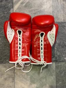 Guantes de Boxeo Estilo Mexicano con Cordones, Rojos y Blancos, de Cuero Genuino, para Entrenamiento y Kick Boxing - Product Image 5