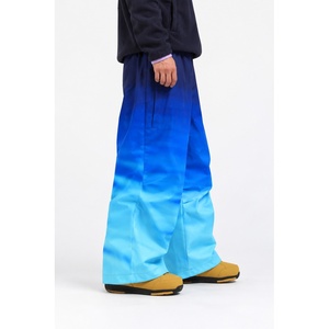 Pantalon de snowboard/ Ski ample bleu dégradé avec effet ombré bleu marine à bleu ciel, coupe large, imperméable et respirant, tissu Rip-Stop - Product Image 3