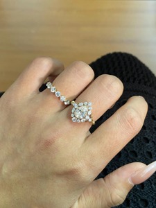 แหวนหมั้นเพชรทรงลูกแพร์ 1.10 กะรัต หรูหรา ผลิตในห้องปฏิบัติการ ได้รับการรับรองจาก IGI สี F ความสะอาด VVS2 ทองคำขาว 14K สำหรับวันครบรอบแต่งงาน - Product Image 4