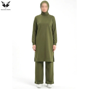 Conjunto Deportivo Minimalista Verde Oliva para Mujer, Túnica de Manga Larga y Pantalones Anchos, Ropa Casual para Estar en Casa - Product Image 3