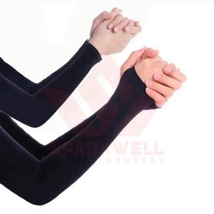 Manchons de bras anti-UV bleu clair pour adultes unisexes en Spandex et Polyester pour le cyclisme, la course à pied et la pêche - Product Image 2